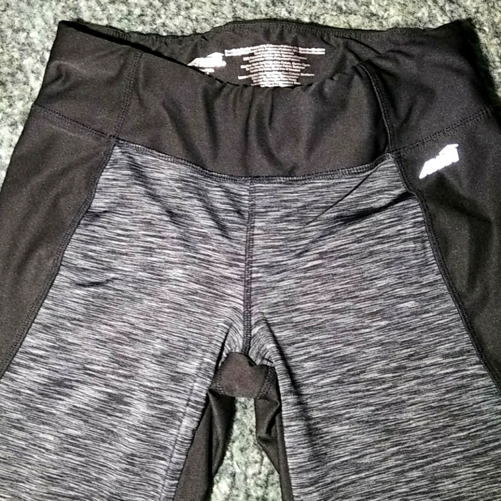 avia Medium Black Gray Workout Pants - Picture 2 of 7